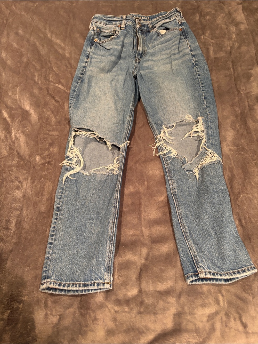 American Eagle Outfitters Light Blue Distressed Boyfriend Jeans
